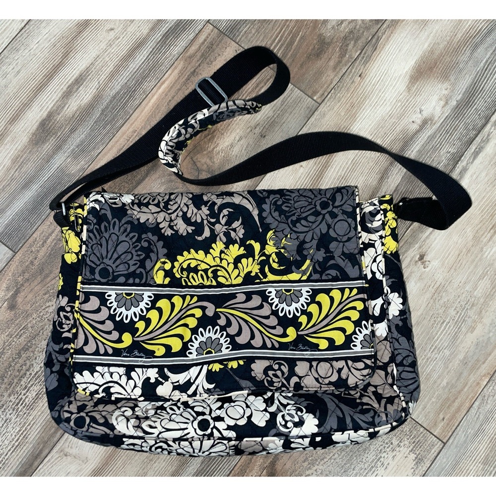 Vera‎ Bradley Messenger Bag Baroque Pattern Retired Pattern